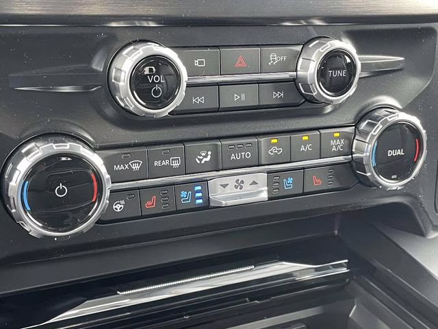 2026 Avalanche Ford Super Duty F-250 SRW Lariat 4X4 Truck