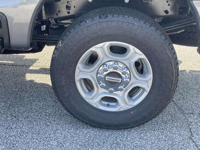 2026 Gray Ford Super Duty F-250 SRW XLT 4X4 Truck