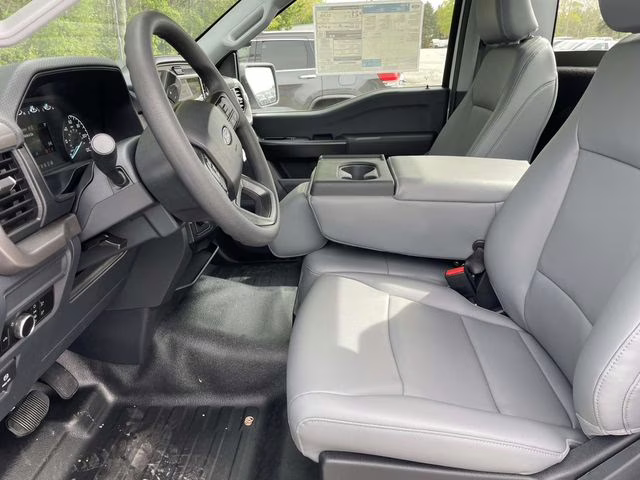 2026 Oxford White Ford F-150 XL RWD Truck