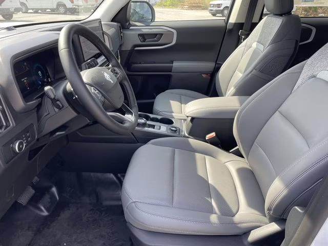 2026 Oxford White Ford Bronco Sport Badlands 4X4 SUV