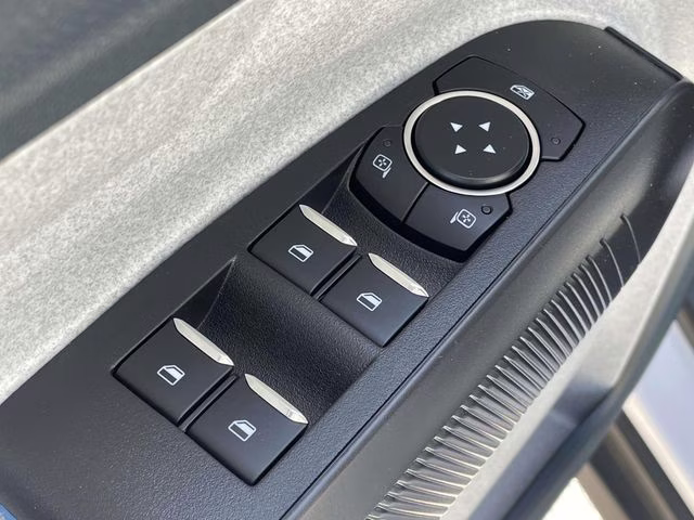 2025 Oxford White Ford Maverick XLT AWD Truck