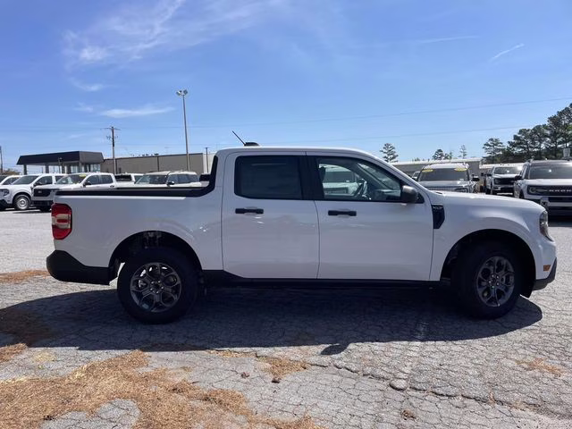 2025 Oxford White Ford Maverick XLT AWD Truck