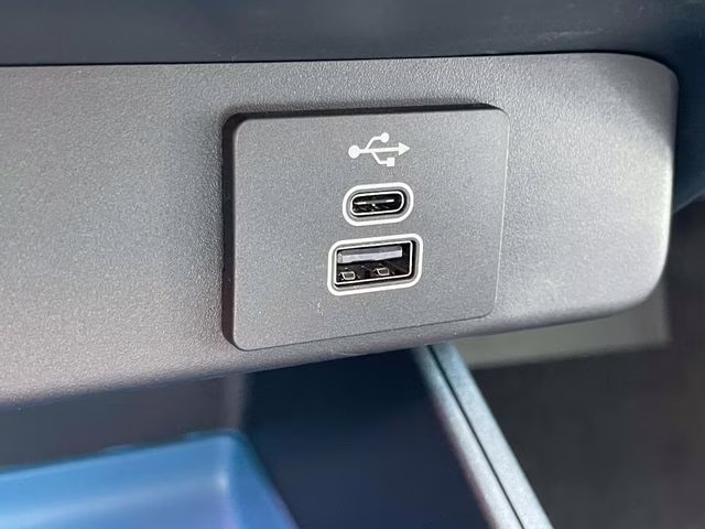 2025 Oxford White Ford Maverick XLT AWD Truck