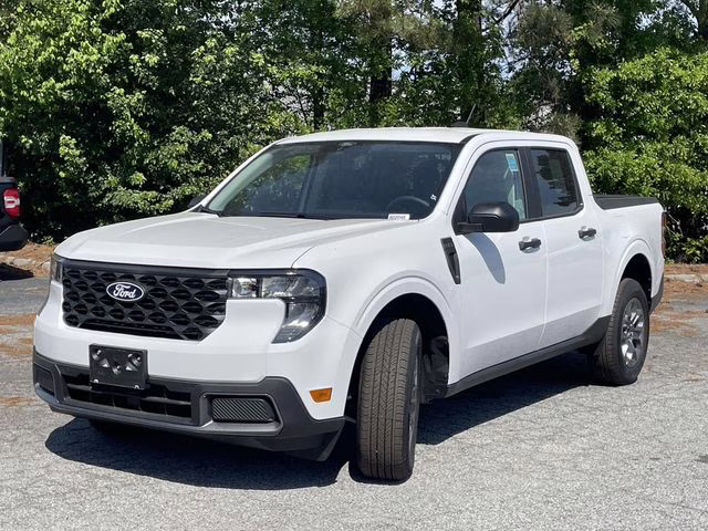 2025 Oxford White Ford Maverick XLT AWD Truck