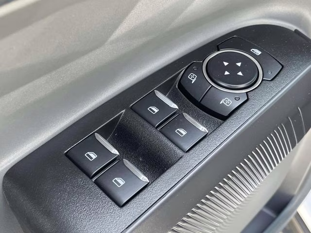 2025 Oxford White Ford Maverick XLT AWD Truck