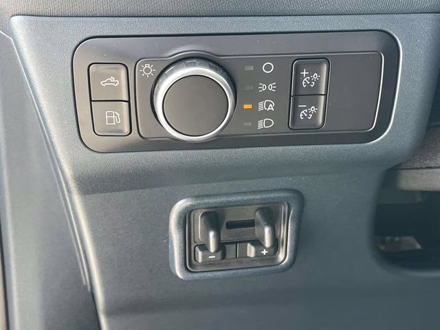 2025 Oxford White Ford Maverick XLT AWD Truck