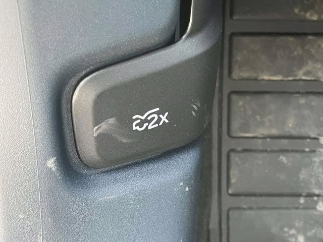 2025 Oxford White Ford Maverick XLT AWD Truck