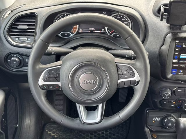 2023 Alpine White Clearcoat Jeep Renegade Altitude 4X4 SUV