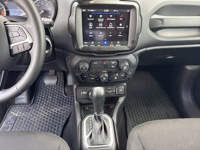 2023 Alpine White Clearcoat Jeep Renegade Altitude 4X4 SUV