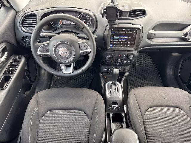 2023 Alpine White Clearcoat Jeep Renegade Altitude 4X4 SUV