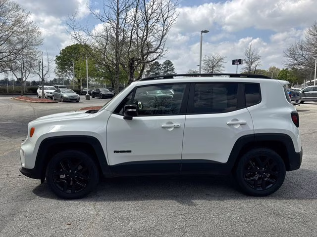 2023 Alpine White Clearcoat Jeep Renegade Altitude 4X4 SUV