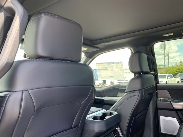 2025 Antimatter Blue Metallic Ford Super Duty F-350 SRW Platinum 4X4 Truck