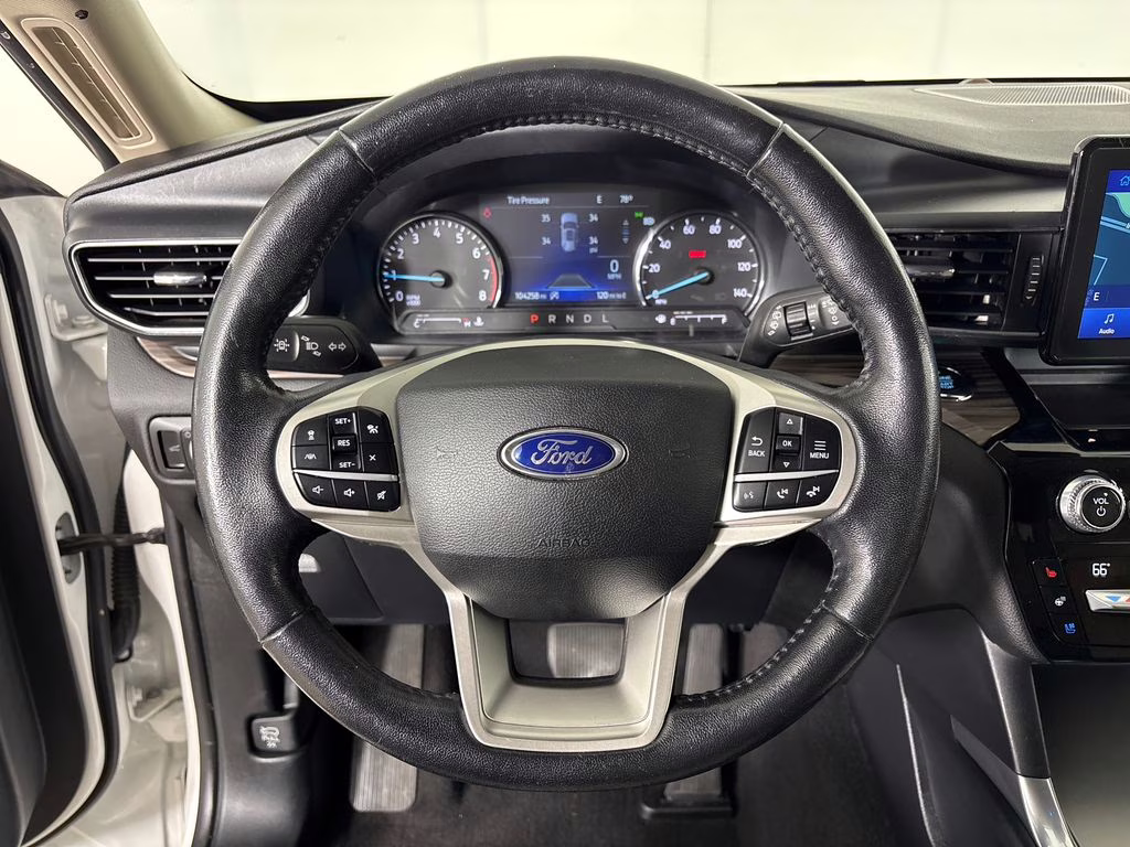 2021 Star White Metallic Tri-Coat Ford Explorer Limited RWD SUV