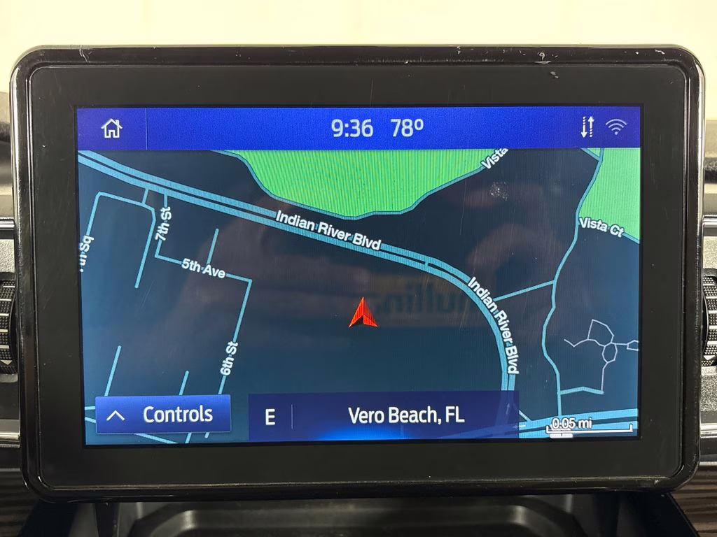 2021 Star White Metallic Tri-Coat Ford Explorer Limited RWD SUV