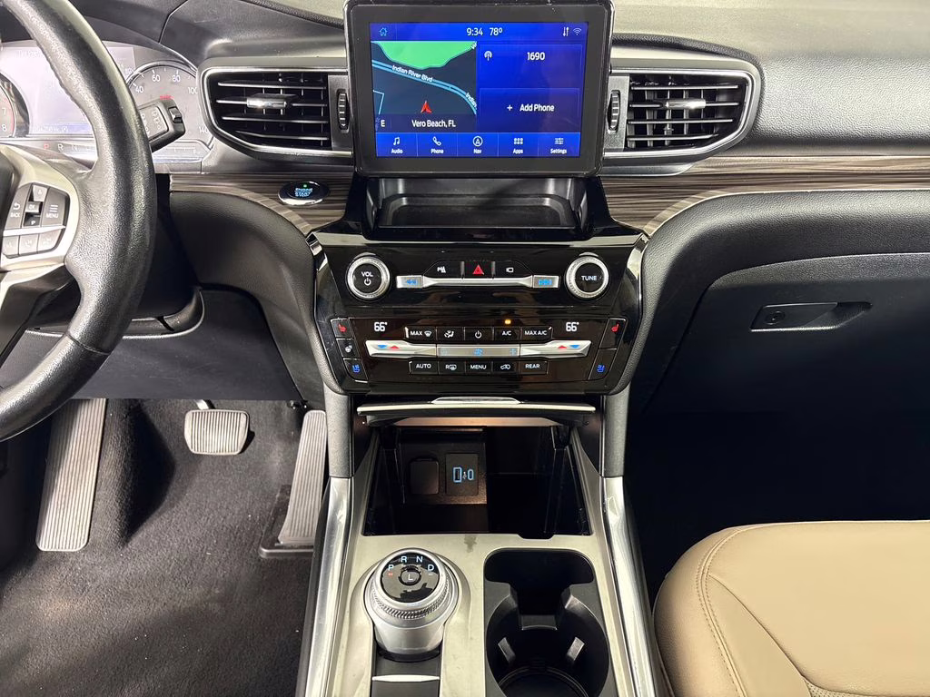 2021 Star White Metallic Tri-Coat Ford Explorer Limited RWD SUV