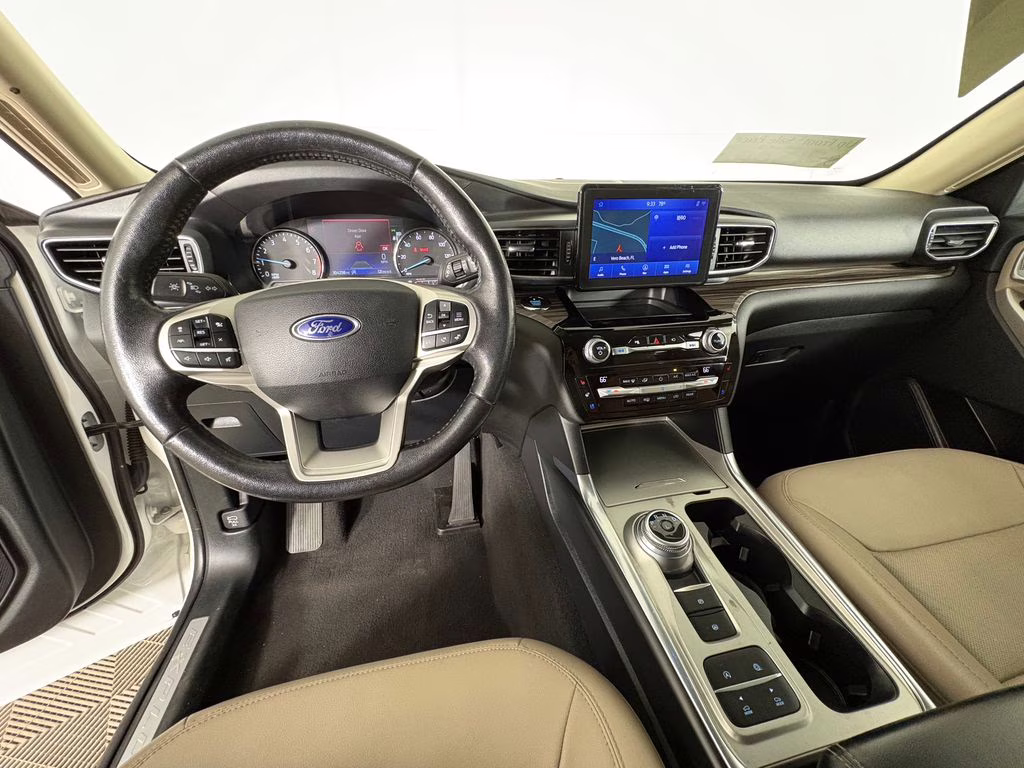 2021 Star White Metallic Tri-Coat Ford Explorer Limited RWD SUV