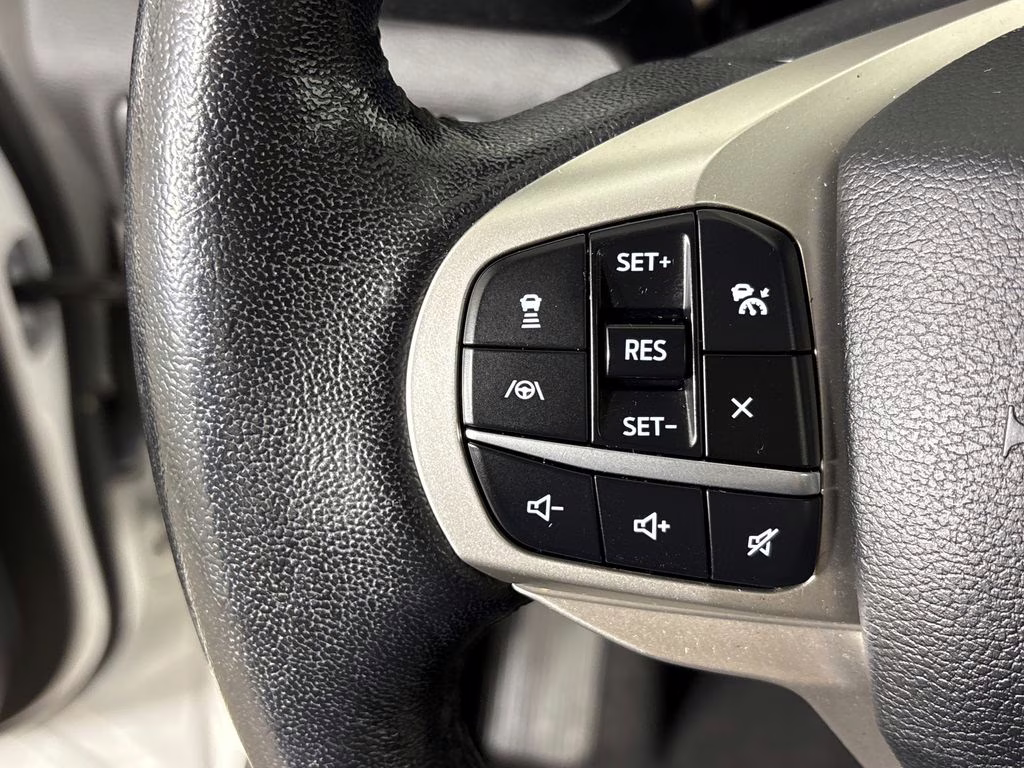 2021 Star White Metallic Tri-Coat Ford Explorer Limited RWD SUV