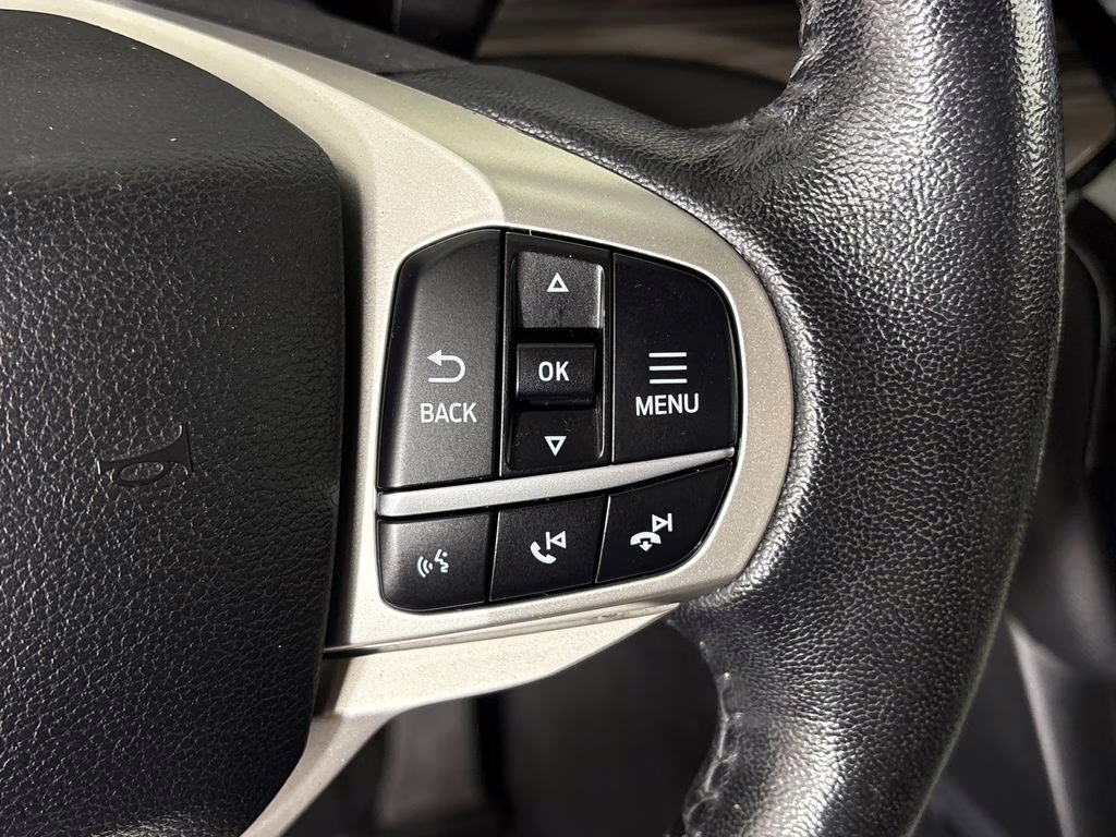 2021 Star White Metallic Tri-Coat Ford Explorer Limited RWD SUV