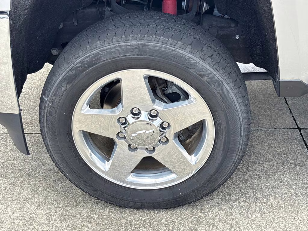 2015 Silver Ice Metallic Chevrolet Silverado 2500HD LTZ 4X4 Truck