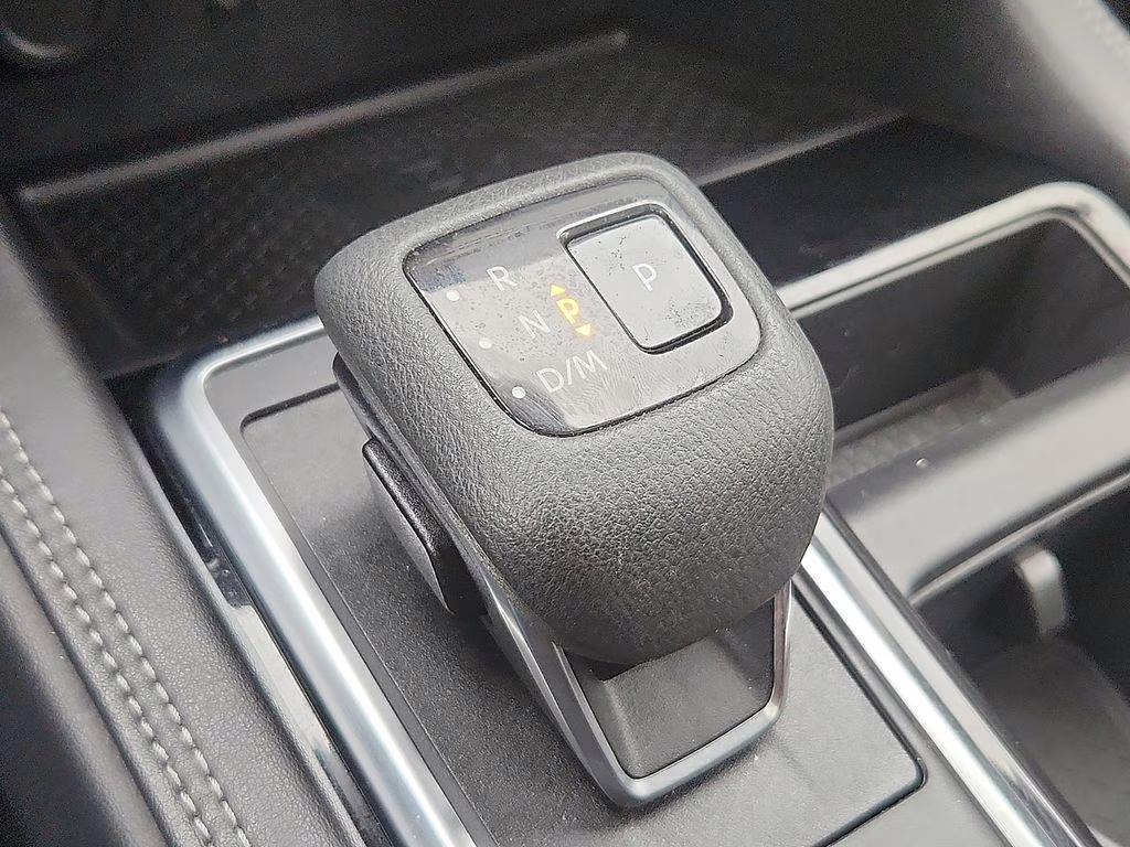 2023 Obsidian Green Pearl/Super Black Nissan Pathfinder Platinum 4X4 SUV