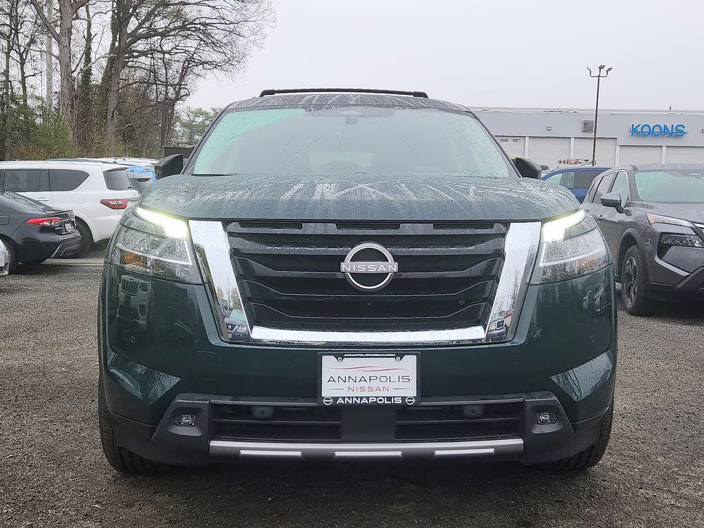 2023 Obsidian Green Pearl/Super Black Nissan Pathfinder Platinum 4X4 SUV