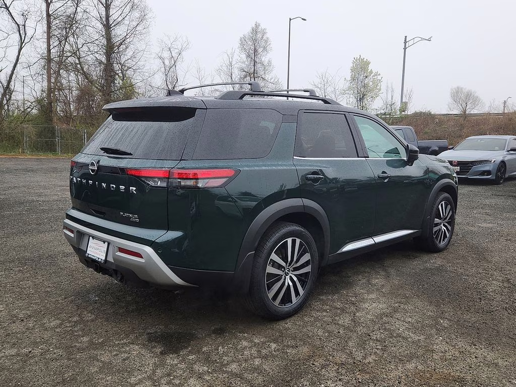 2023 Obsidian Green Pearl/Super Black Nissan Pathfinder Platinum 4X4 SUV