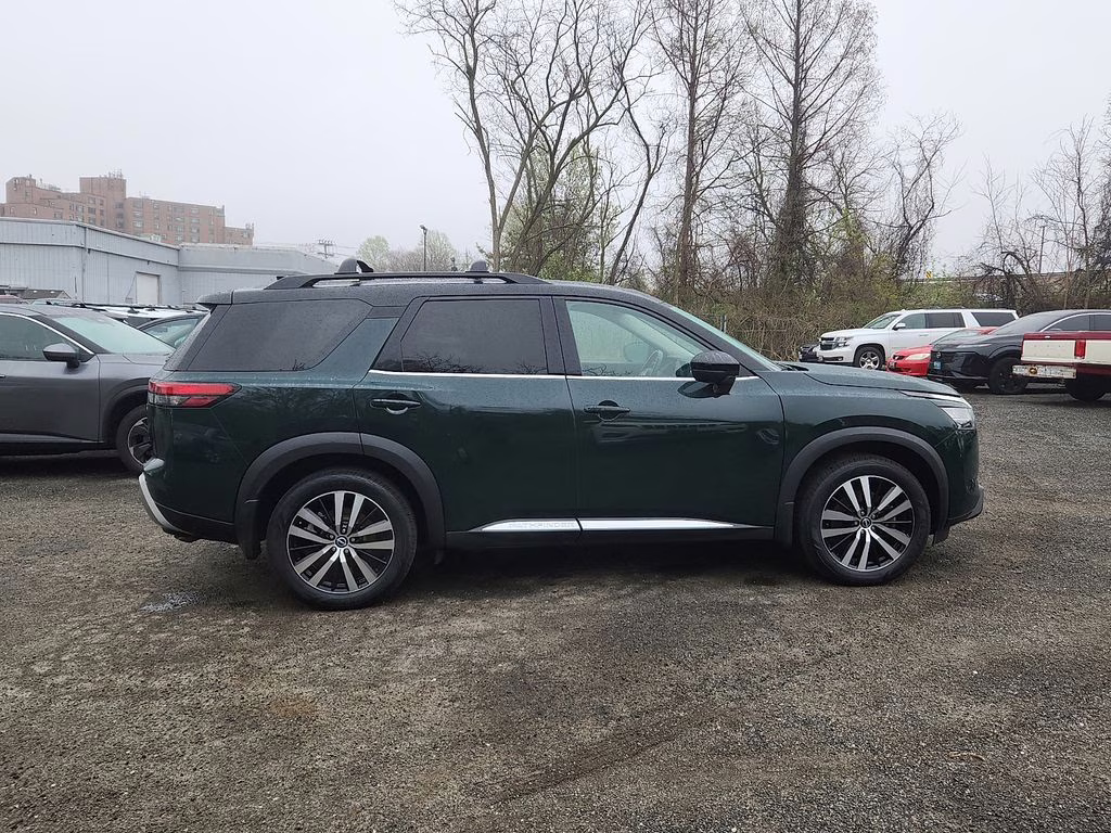 2023 Obsidian Green Pearl/Super Black Nissan Pathfinder Platinum 4X4 SUV