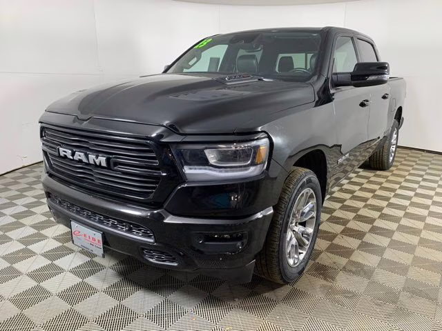 2023 Diamond Black Crystal Pearlcoat Ram 1500 Laramie 4X4 Truck