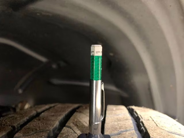 2023 Diamond Black Crystal Pearlcoat Ram 1500 Laramie 4X4 Truck