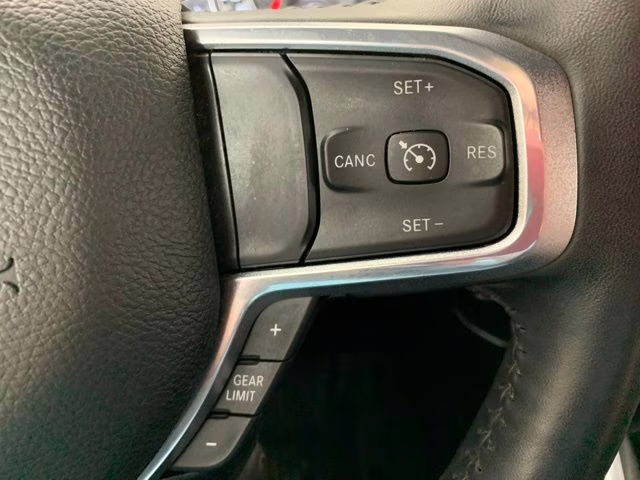 2023 Diamond Black Crystal Pearlcoat Ram 1500 Laramie 4X4 Truck