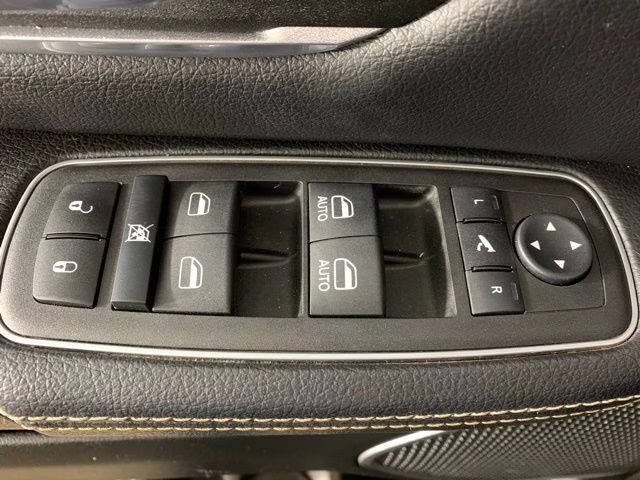 2023 Diamond Black Crystal Pearlcoat Ram 1500 Laramie 4X4 Truck