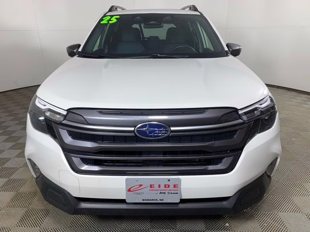 2025 Crystal White Pearl Subaru Forester Premium AWD SUV