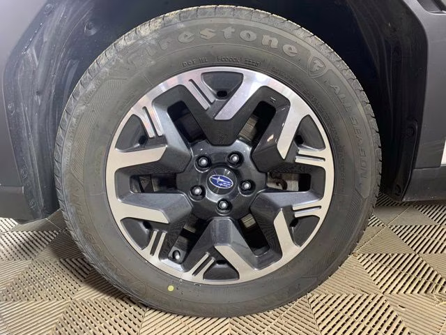 2025 Crystal White Pearl Subaru Forester Premium AWD SUV