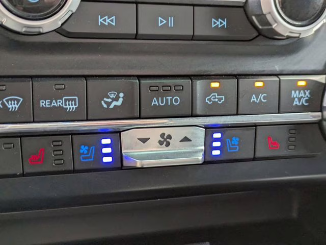 2023 Gray Metallic Ford Super Duty F-350 DRW Lariat 4X4 Truck