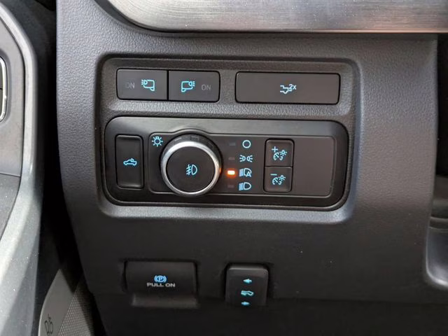 2023 Gray Metallic Ford Super Duty F-350 DRW Lariat 4X4 Truck