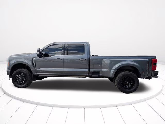 2023 Gray Metallic Ford Super Duty F-350 DRW Lariat 4X4 Truck