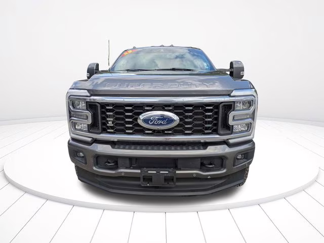 2023 Gray Metallic Ford Super Duty F-350 DRW Lariat 4X4 Truck