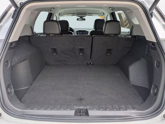 2023 Summit White GMC Terrain SLT FWD SUV