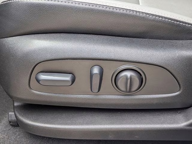 2023 Summit White GMC Terrain SLT FWD SUV