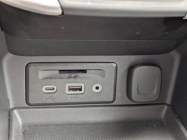 2023 Summit White GMC Terrain SLT FWD SUV