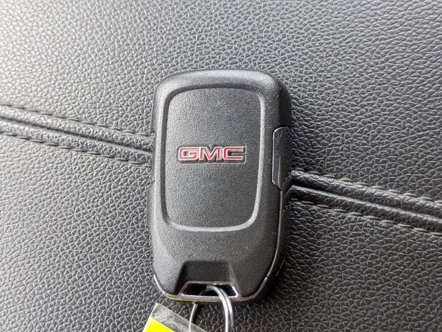 2023 Summit White GMC Terrain SLT FWD SUV