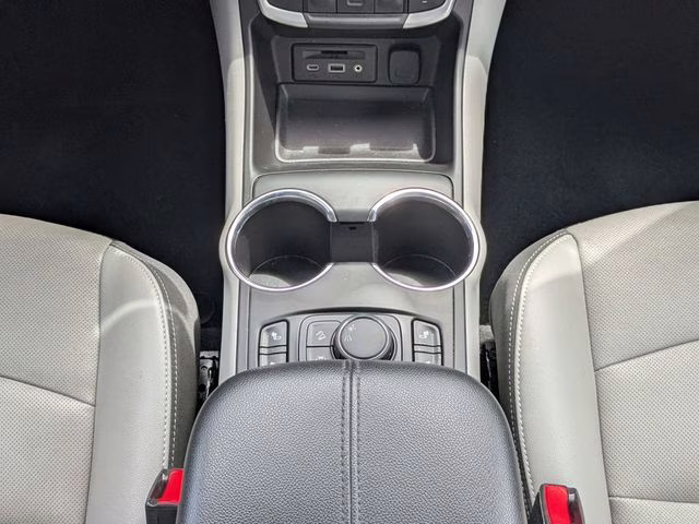 2023 Summit White GMC Terrain SLT FWD SUV