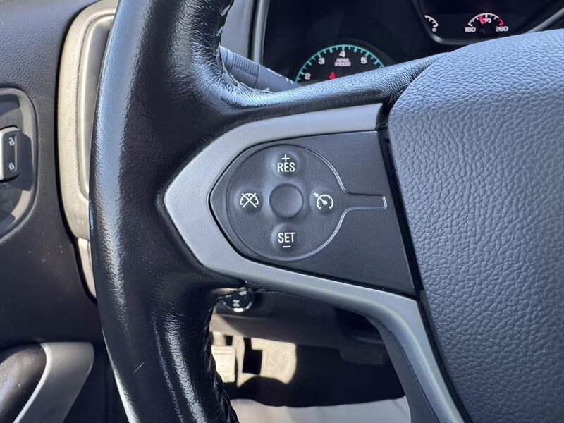 2022 Summit White Chevrolet Colorado LT 4X4 Truck