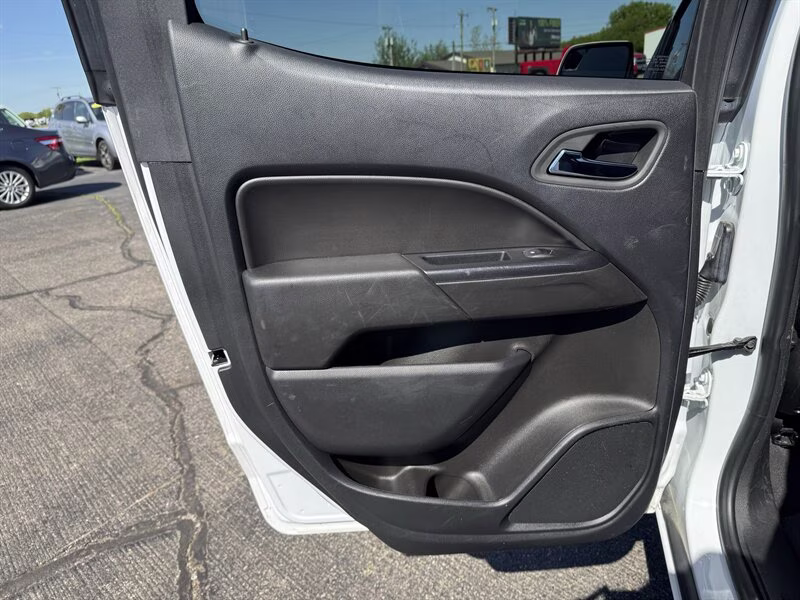 2022 Summit White Chevrolet Colorado LT 4X4 Truck