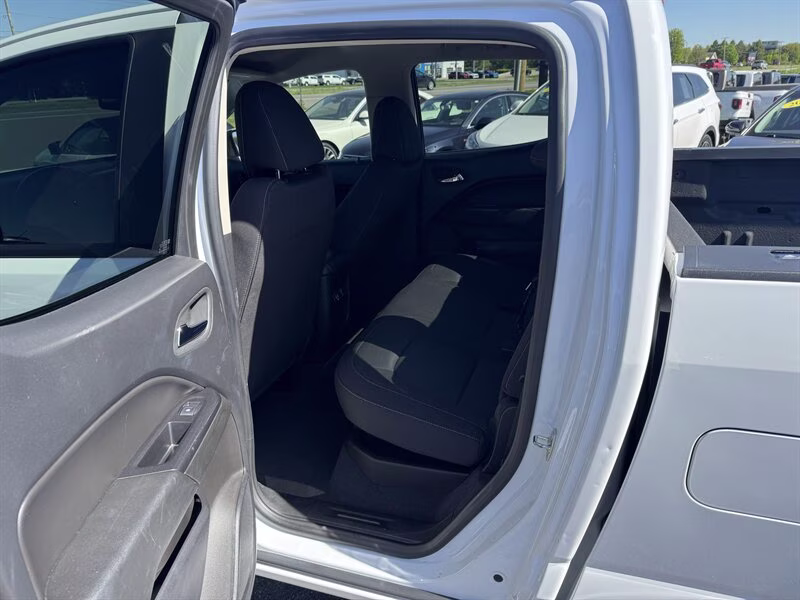 2022 Summit White Chevrolet Colorado LT 4X4 Truck
