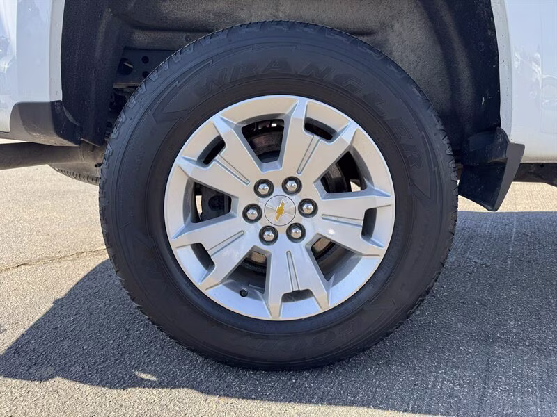 2022 Summit White Chevrolet Colorado LT 4X4 Truck