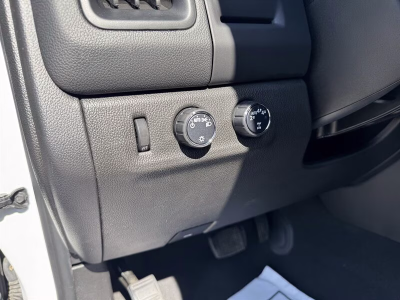 2022 Summit White Chevrolet Colorado LT 4X4 Truck