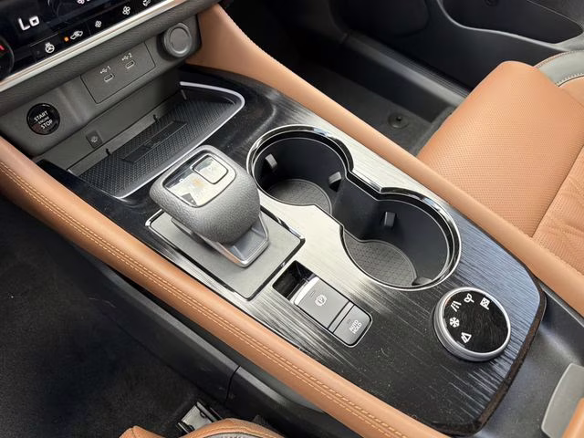 2026 Everest White Pearl Tricoat Nissan Rogue Platinum AWD SUV