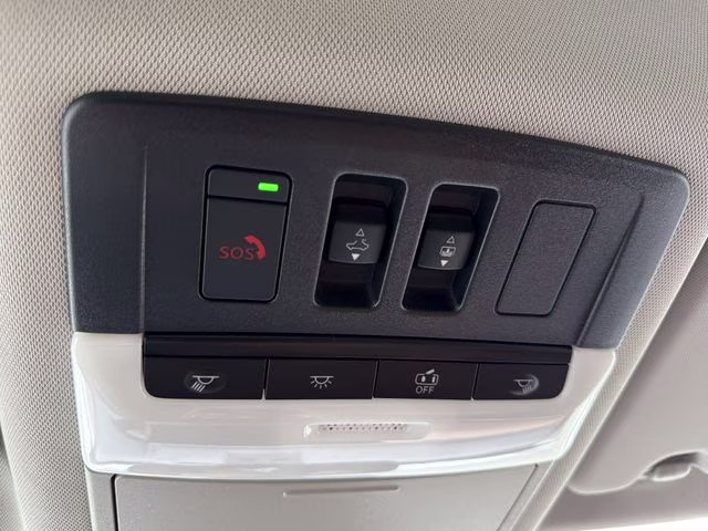 2026 Everest White Pearl Tricoat Nissan Rogue Platinum AWD SUV