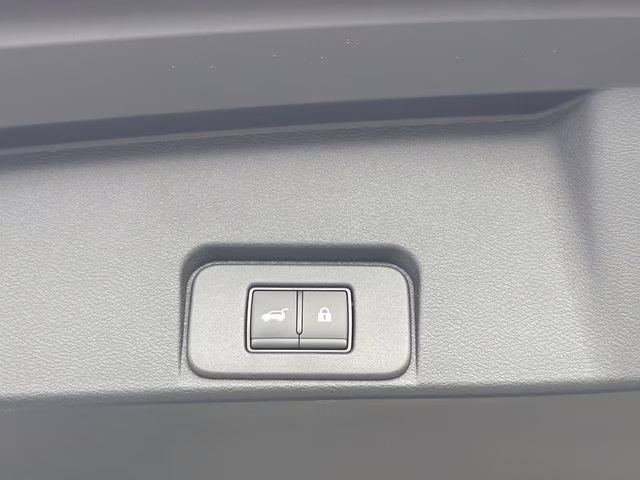 2026 Everest White Pearl Tricoat Nissan Rogue Platinum AWD SUV